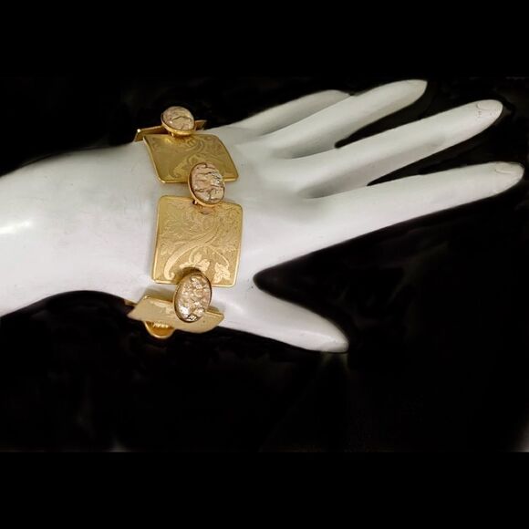 Vintage Banana Bob engraved gold floral opal link bracelet Victorian - Picture 2 of 12